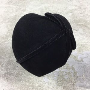 Heart-Shaped Black Fascinator Cocktail Hat